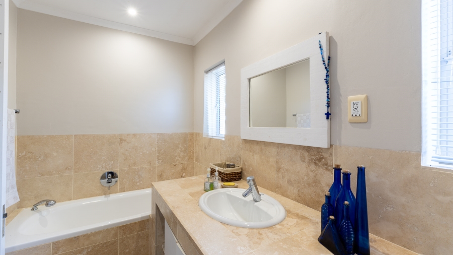3 Bedroom Property for Sale in Pienaarstrand Western Cape